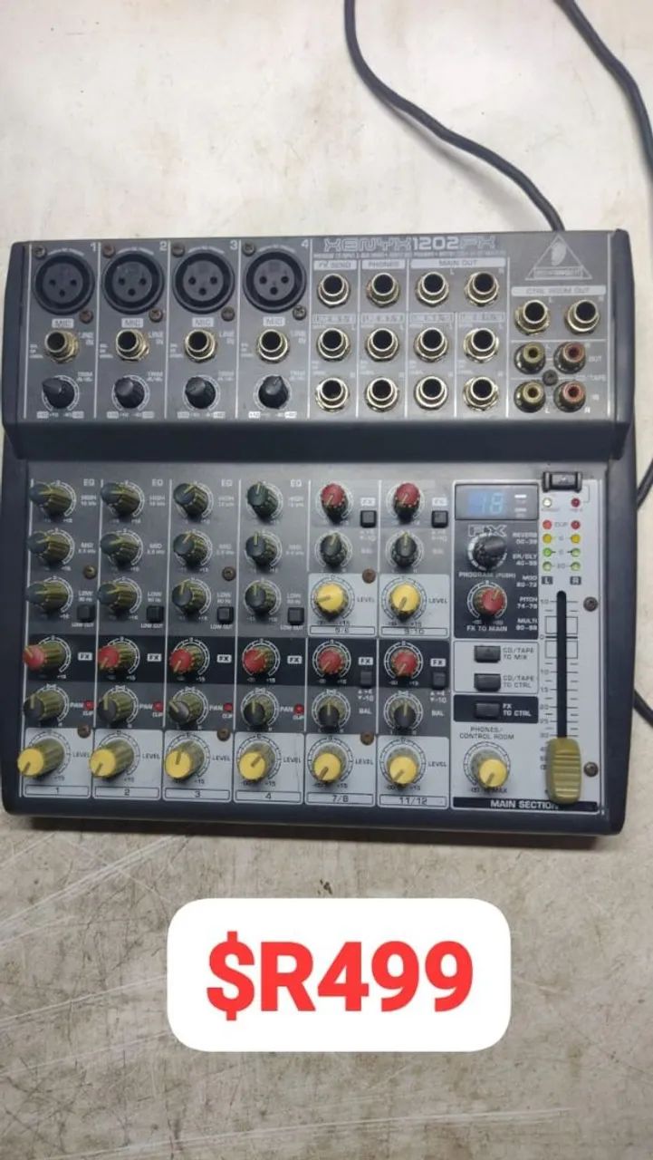 Mesa de som Behringer
