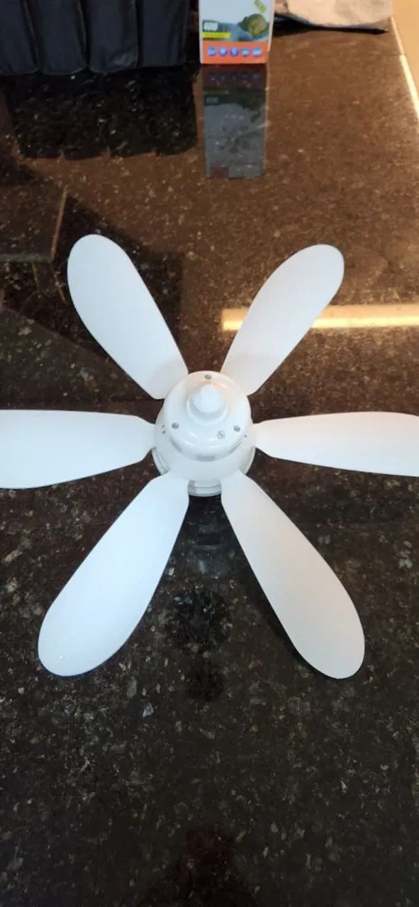 Ventilador de Teto com Luminária - Torrando   - Foto 2