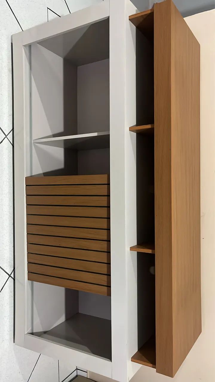 Rack para TV com Painel Ripado e Tampo Amadeirado - Branco - Foto 2