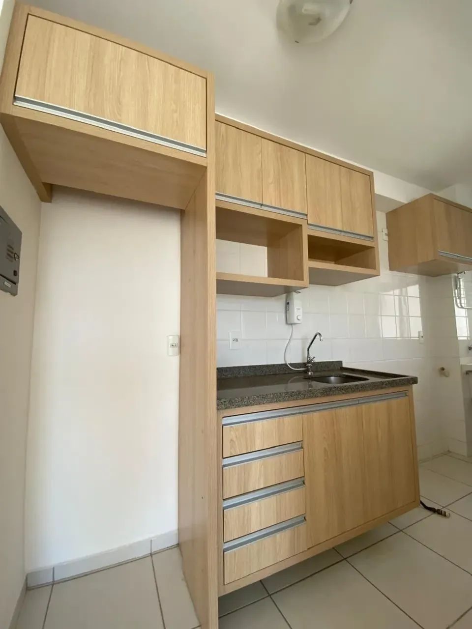 Alugo apartamento