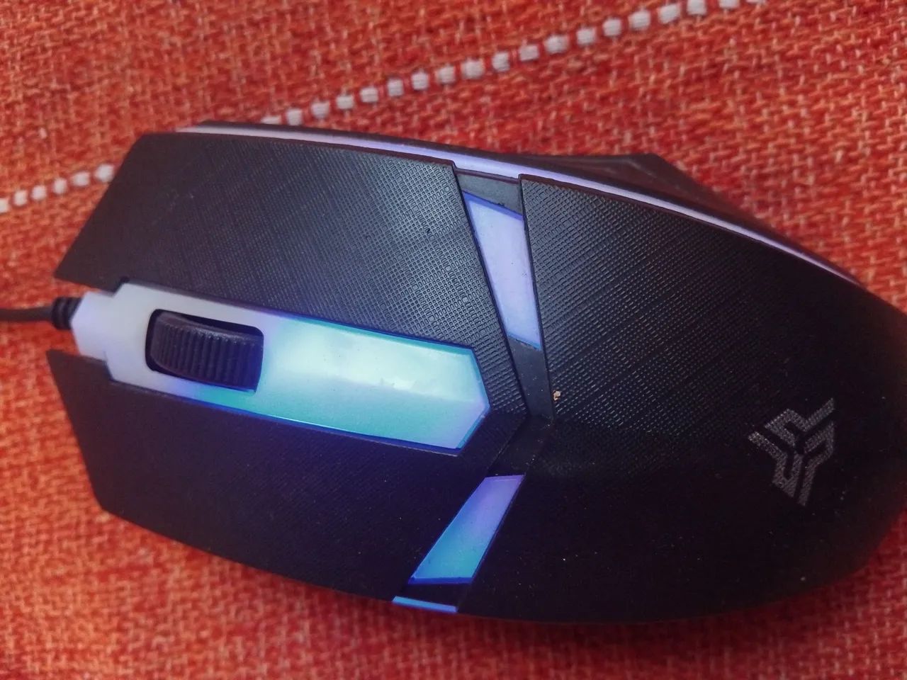 Mouse básico pra games e escritorio