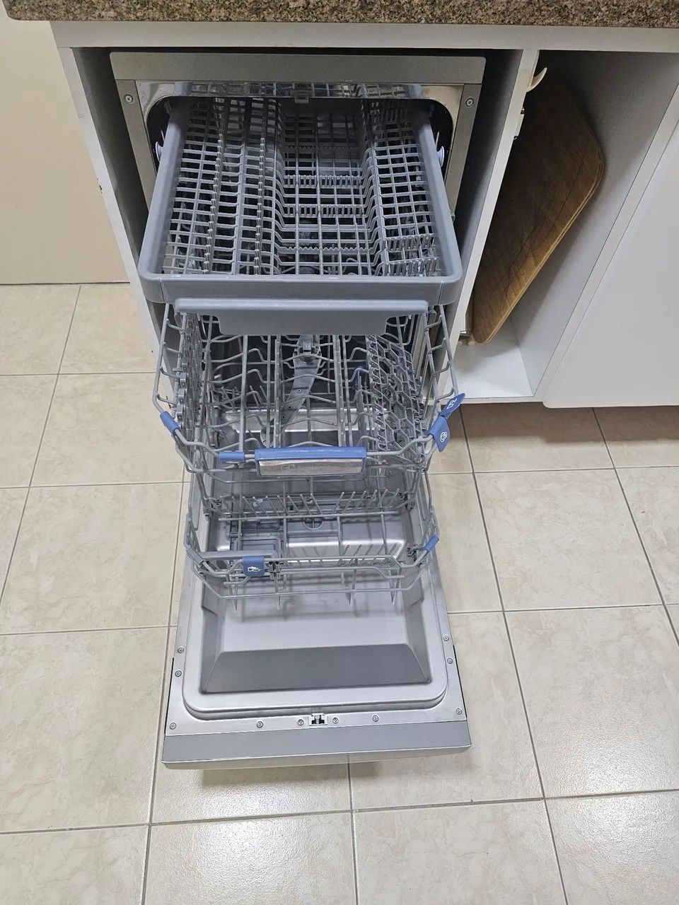 Lava louça Electrolux 220v 10 serviços - Foto 3