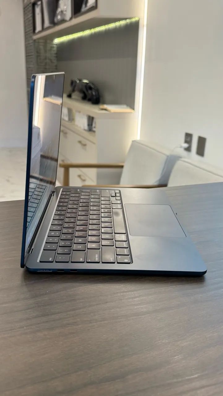 MACBOOK AIR M3 512SSD 8GB 13 POLEGADAS MIDNIGHT SEMINOVO / LOJA FÍSICA  - Foto 3