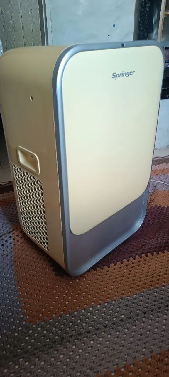 Ar-condicionado portátil 12.000 BTUs