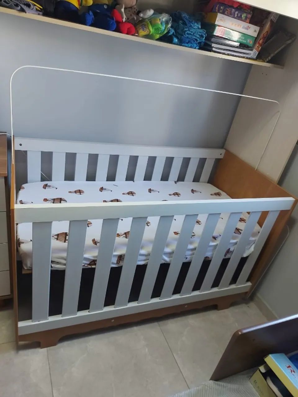 Berço Casa tema com trocador e colchão. - Foto 5