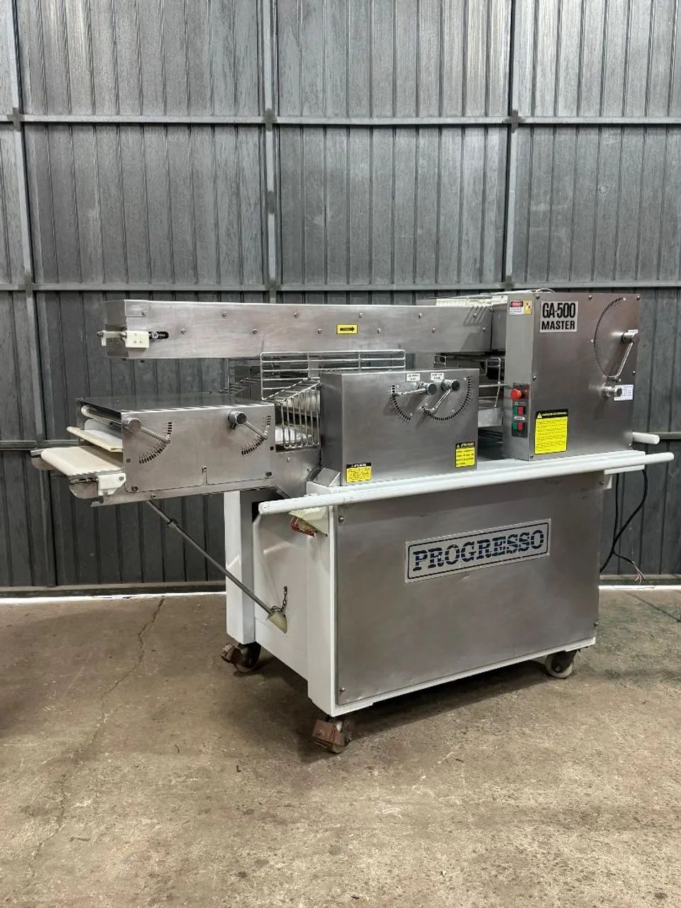 GA-500 Master Progresso, grupo automatico para pães Progresso.