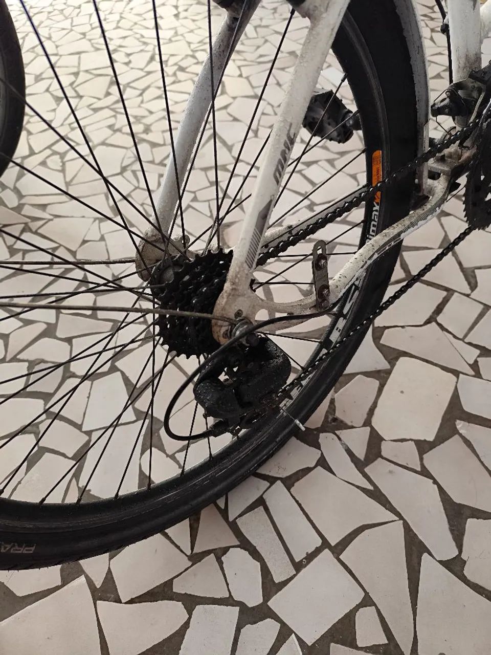 Bicicleta aro 26 com 21 marchas - Foto 5