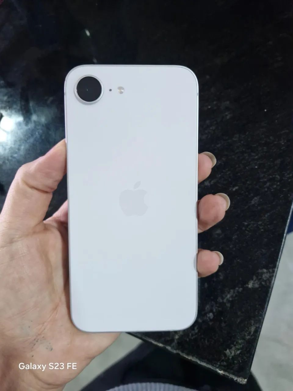iPhone 16e - Foto 5