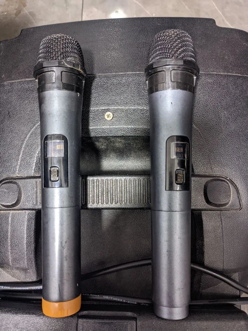 Caixa de som Ativa 500 watts com 2 mic sem fio - Foto 4