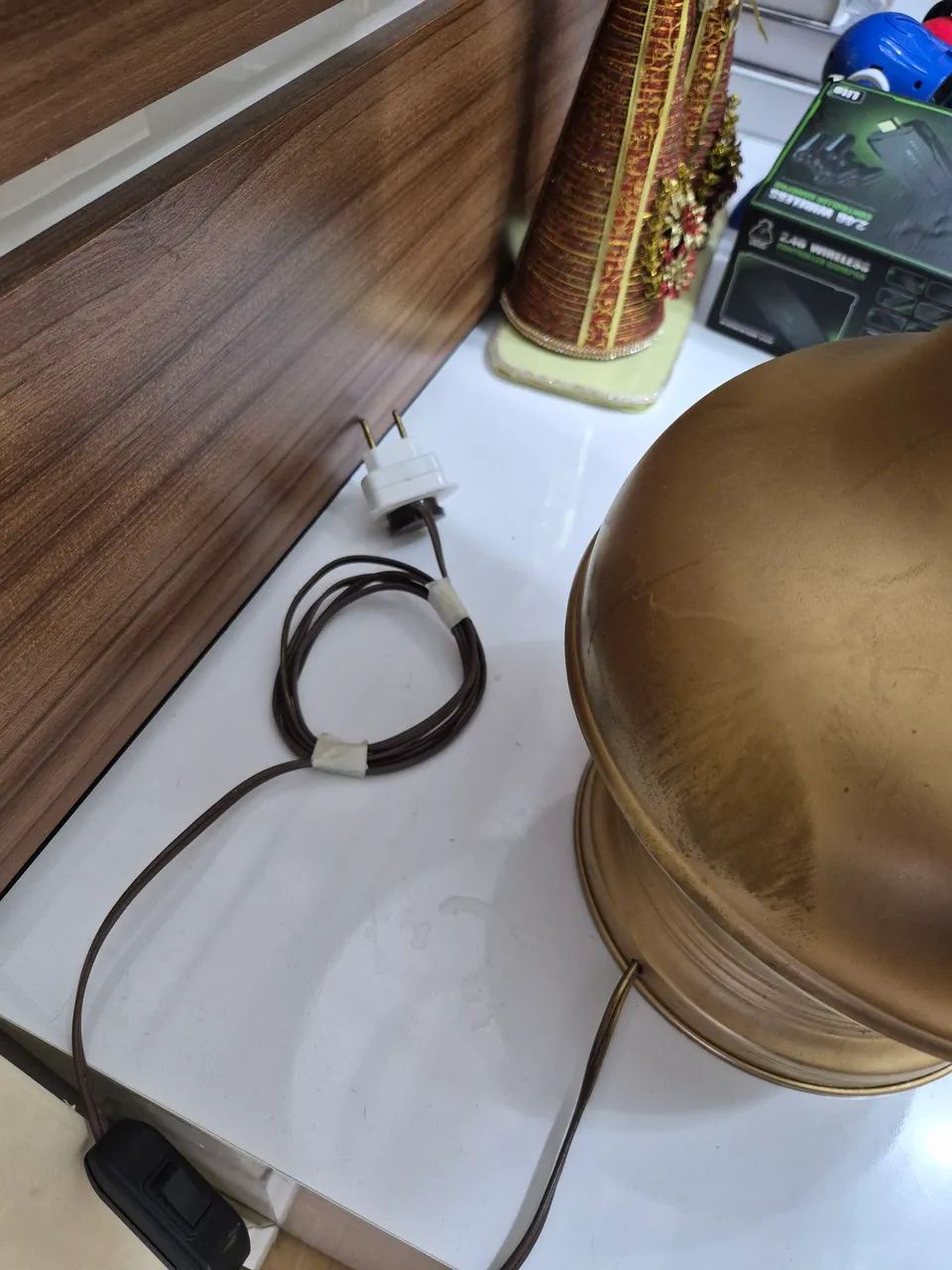 LUMINÁRIA DE MESA SOFISTICADA - DOURADA  - Foto 3