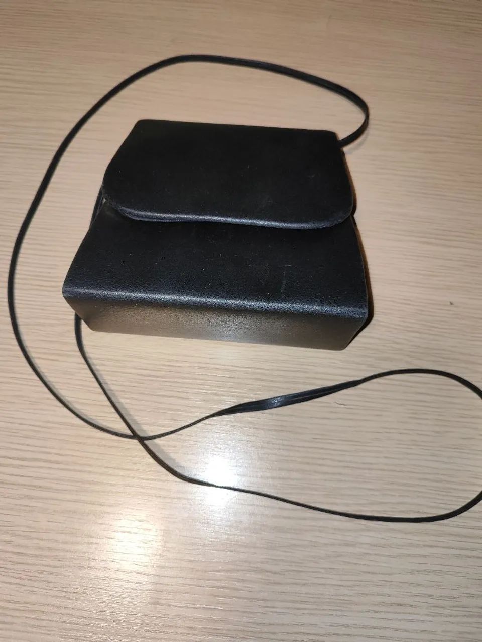 Bolsa pequena couro sintético - preta 