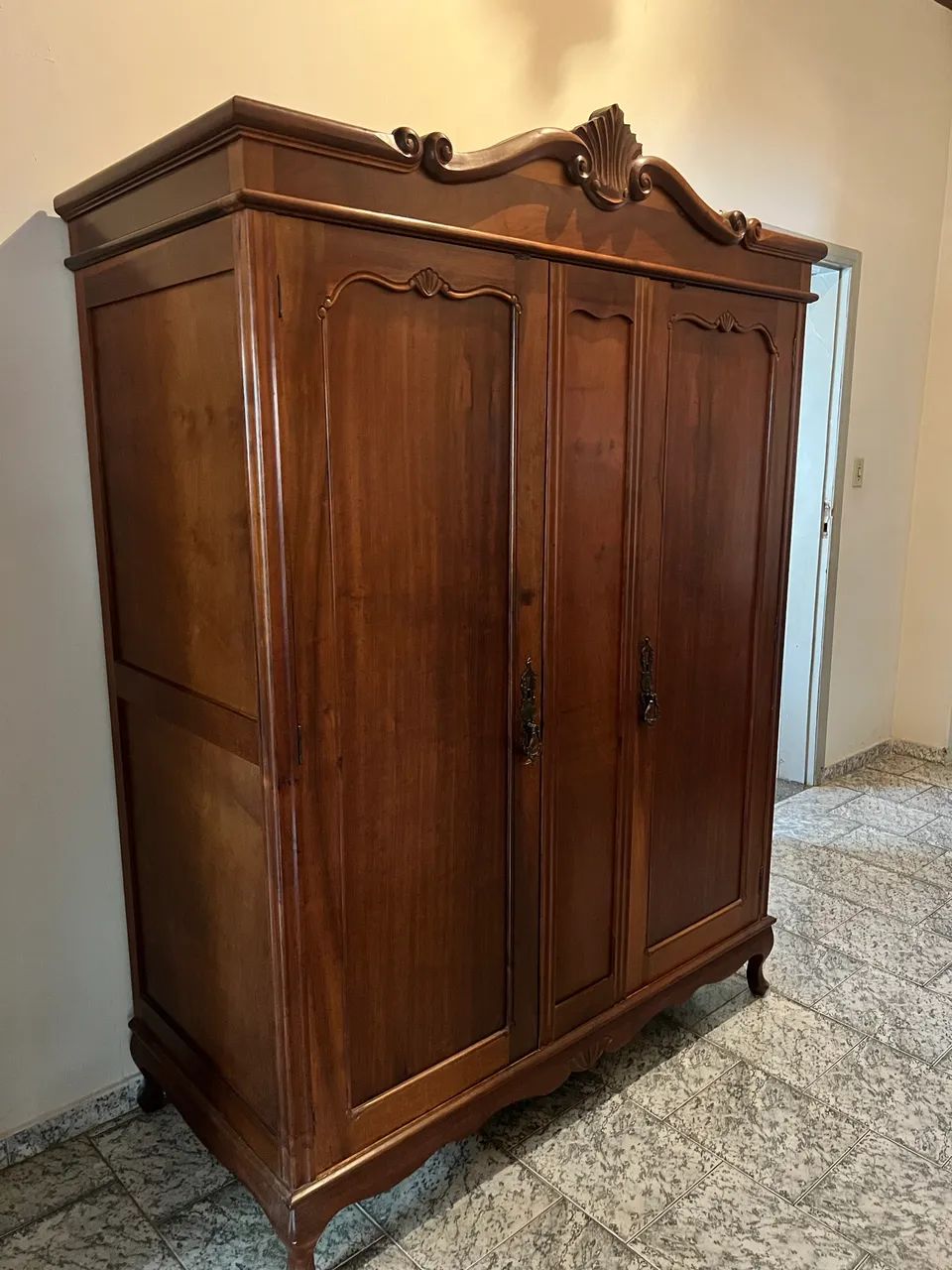 Guarda roupa madeira imbuia - Foto 4