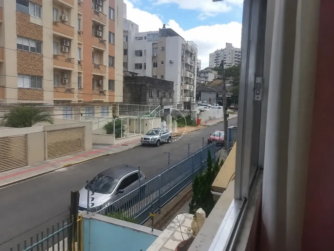 Casa em terreno de 300m2 estreito - CEN - Foto 4
