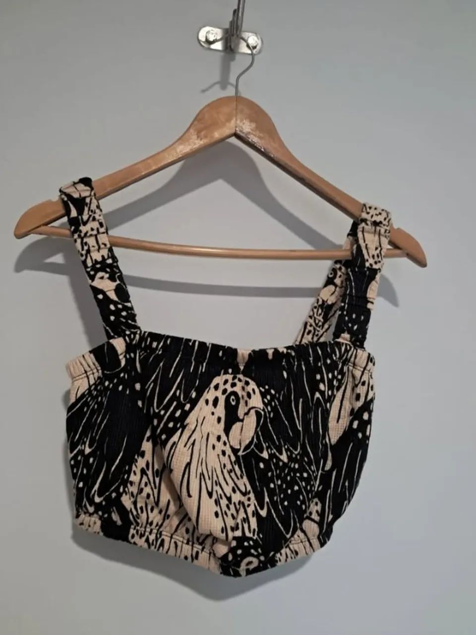 Top copped estampado