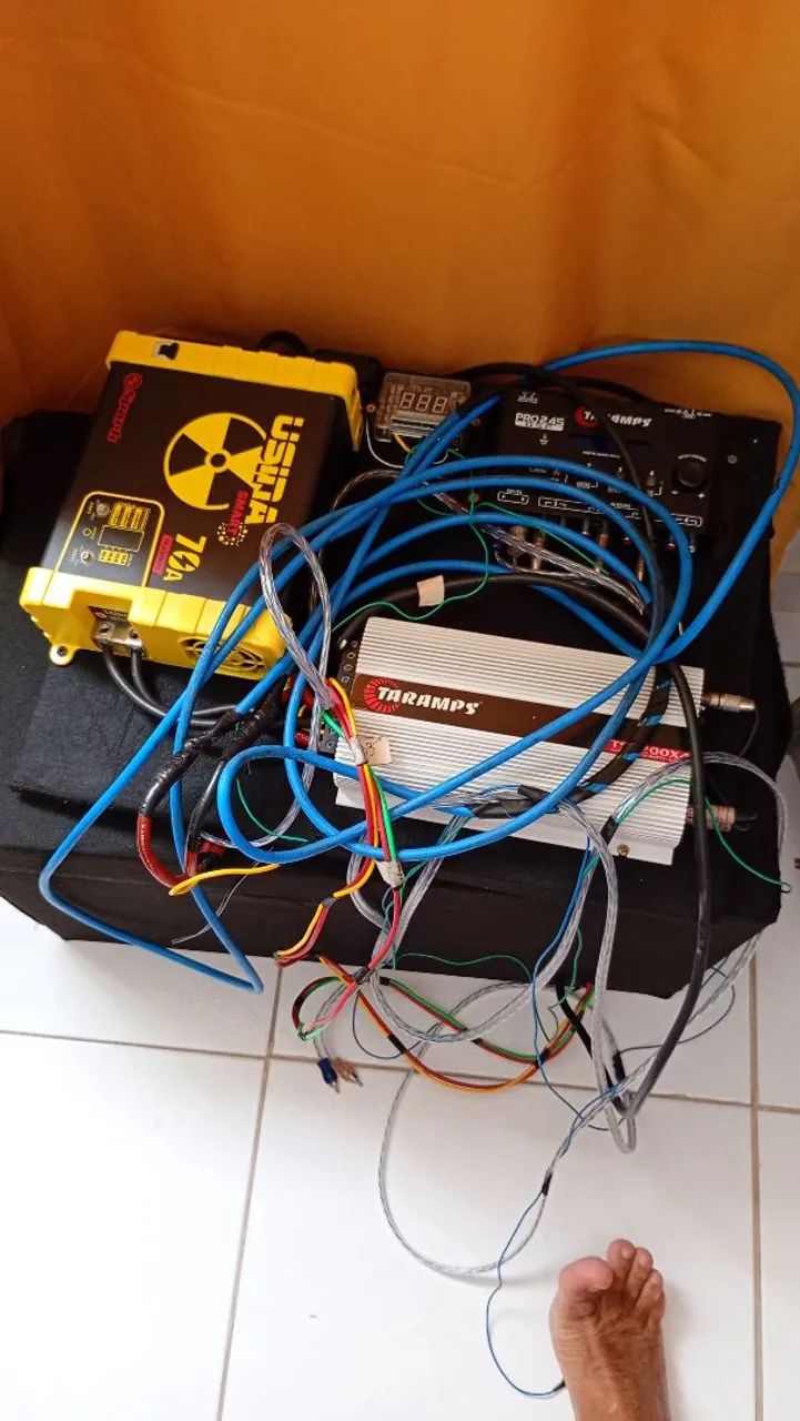 Caixa trio com fone pionner de 600w