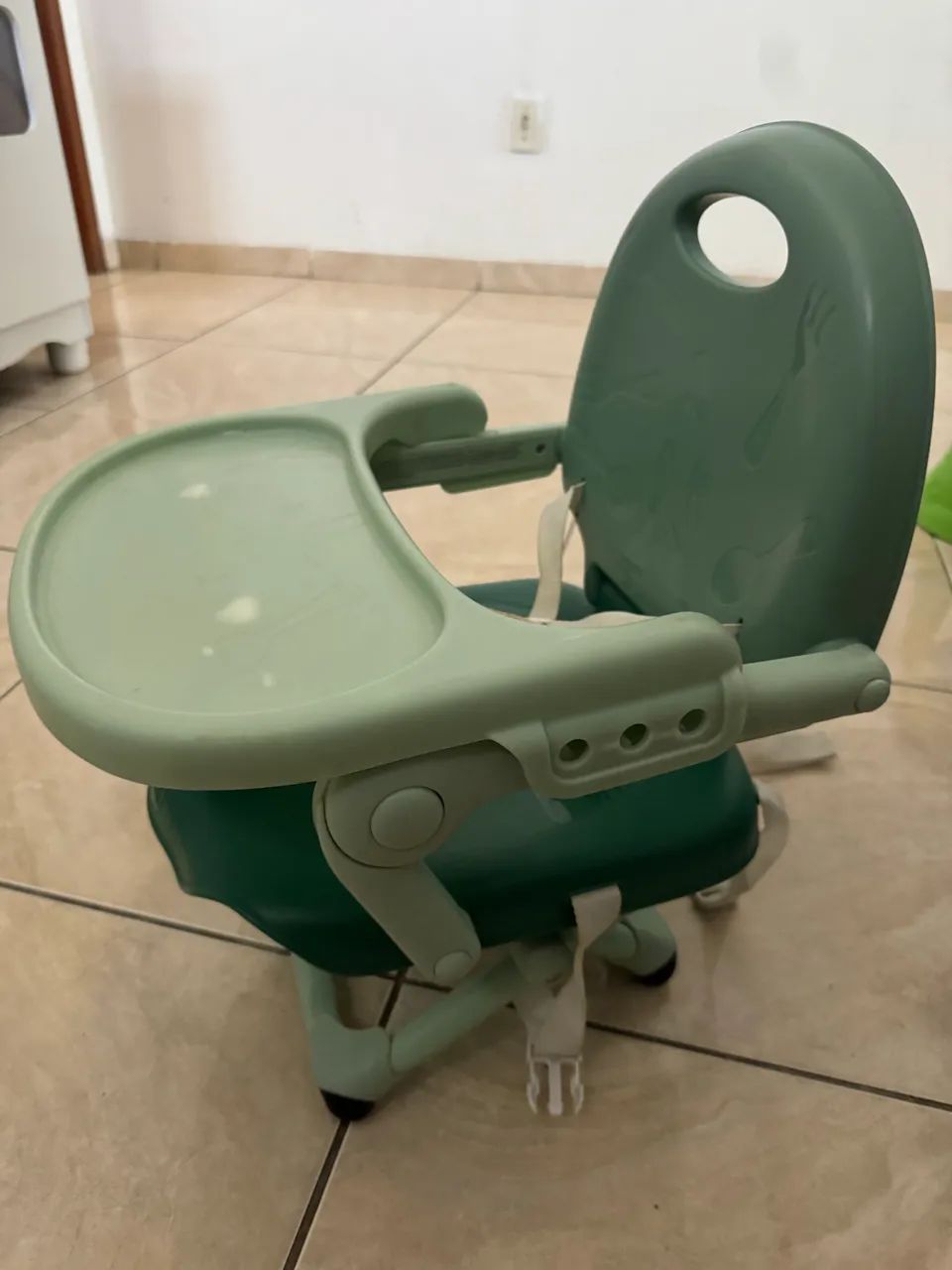 CADEIRINHA DE ALIMENTAÇÃO PARA BEBÊ - PRÁTICA E CONFORTÁVEL! ? - Foto 2