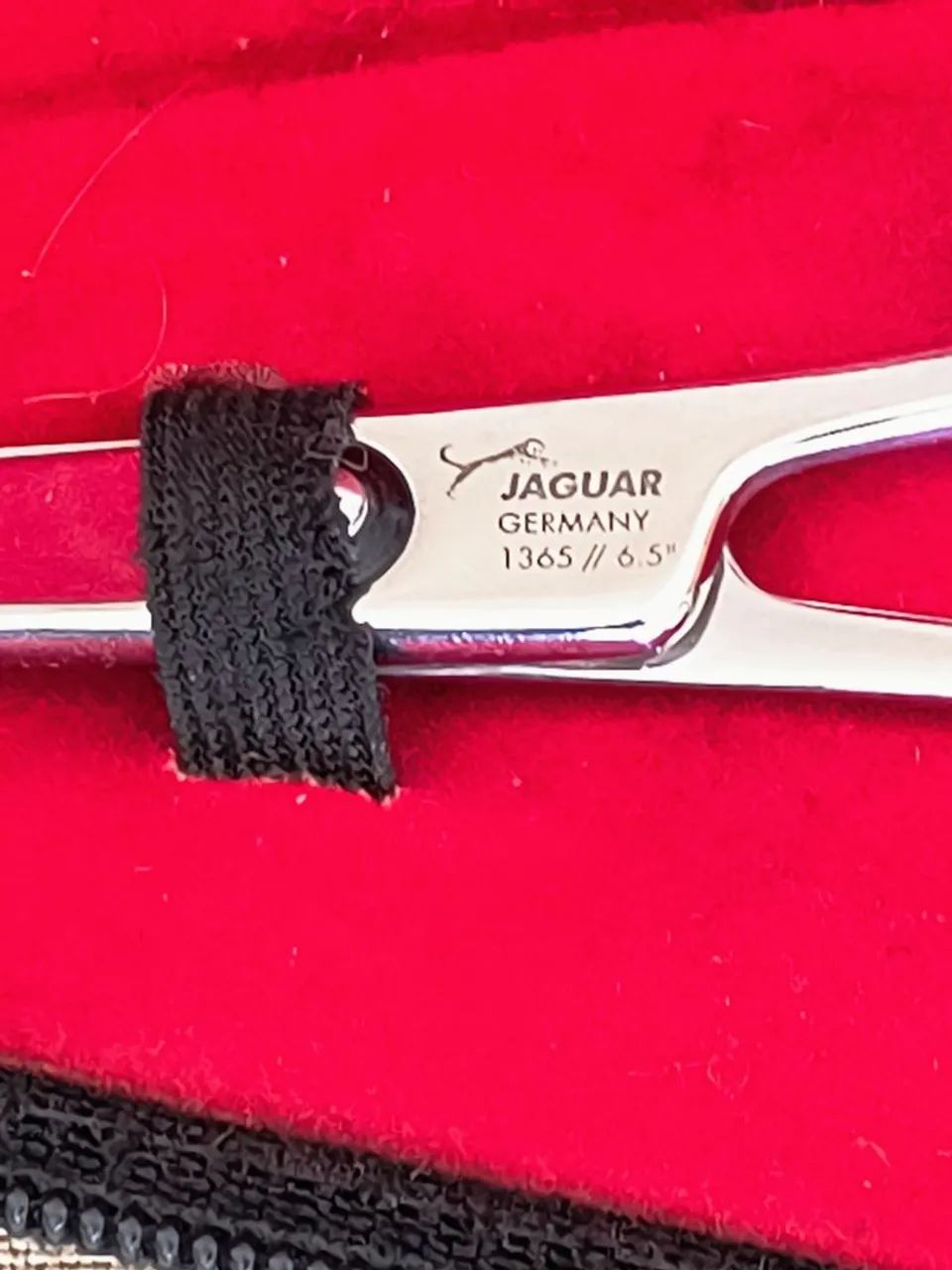 Tesoura de barbeiro Jaguar 