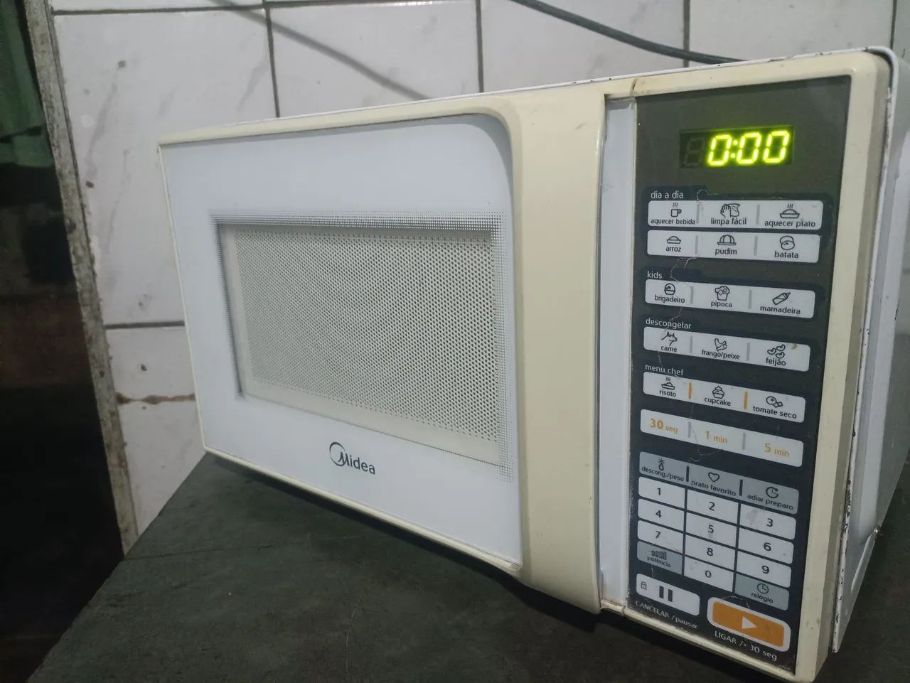 Microondas Midea 20 litros  - Foto 3
