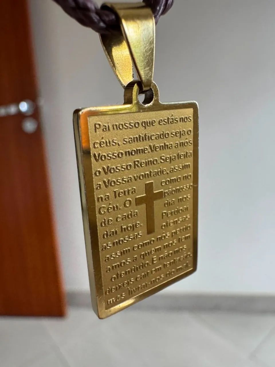 VENDO Pingente Pai-Nosso Banhado a Ouro - Foto 2