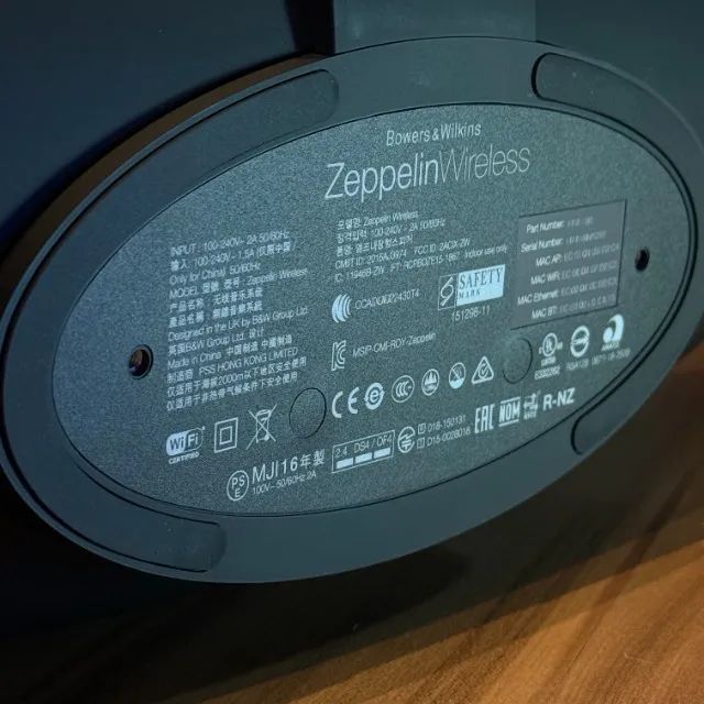 Bowers & Wilkins Zeppelin Wireless - Caixa de Som Premium Hi-End