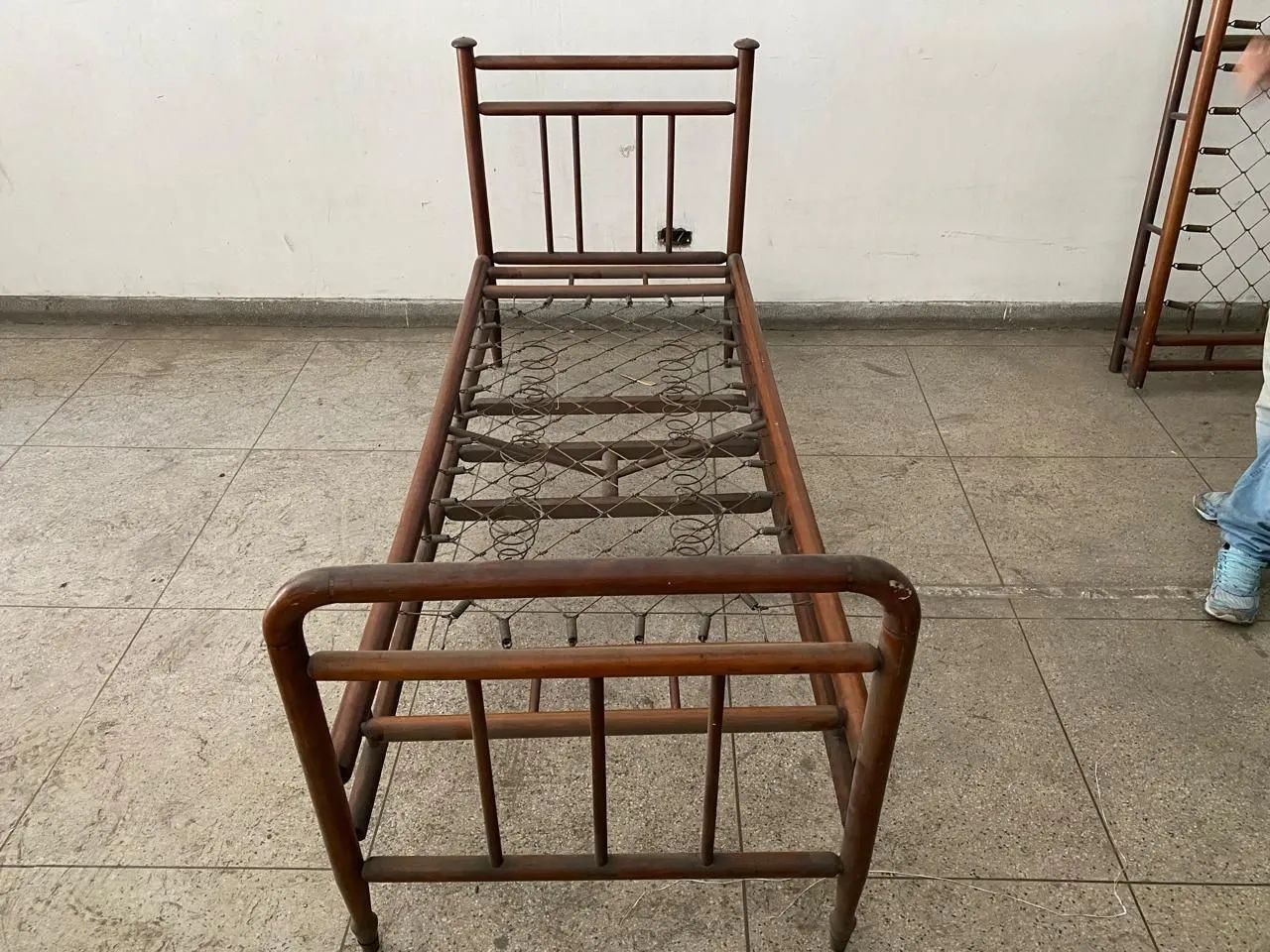 CONJUNTO CAMA PATENTE E BERÇO PATENTE 