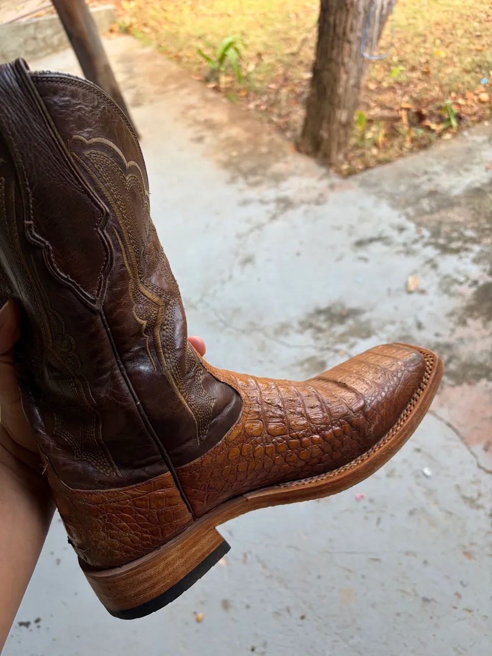 Vendo bota couro de jacaré 