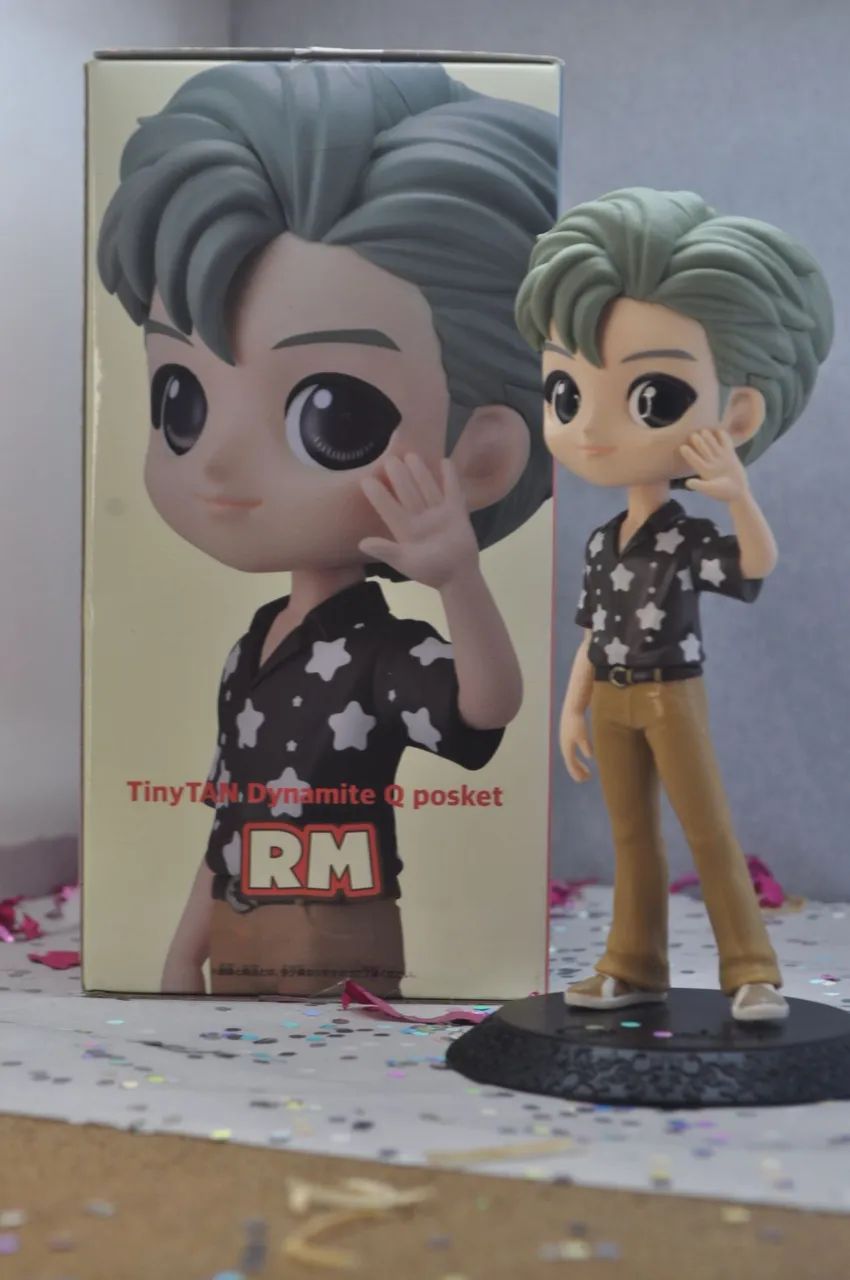 Figure Kim Namjoon BTS Q Posket Banpresto Original com Caixa - Dynamite Ver. - Foto 3
