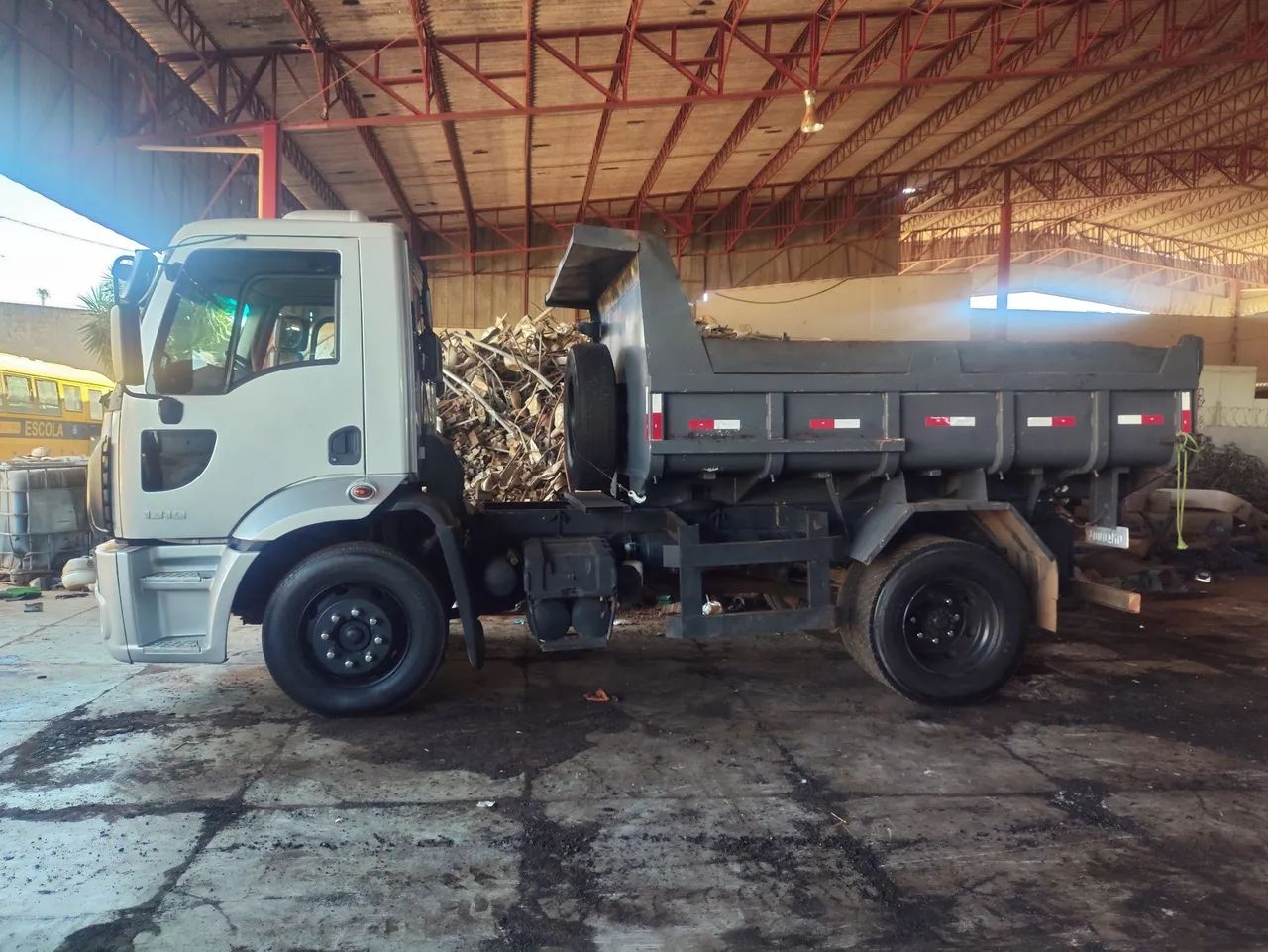 Ford Cargo 1319 Caçamba. - Foto 3