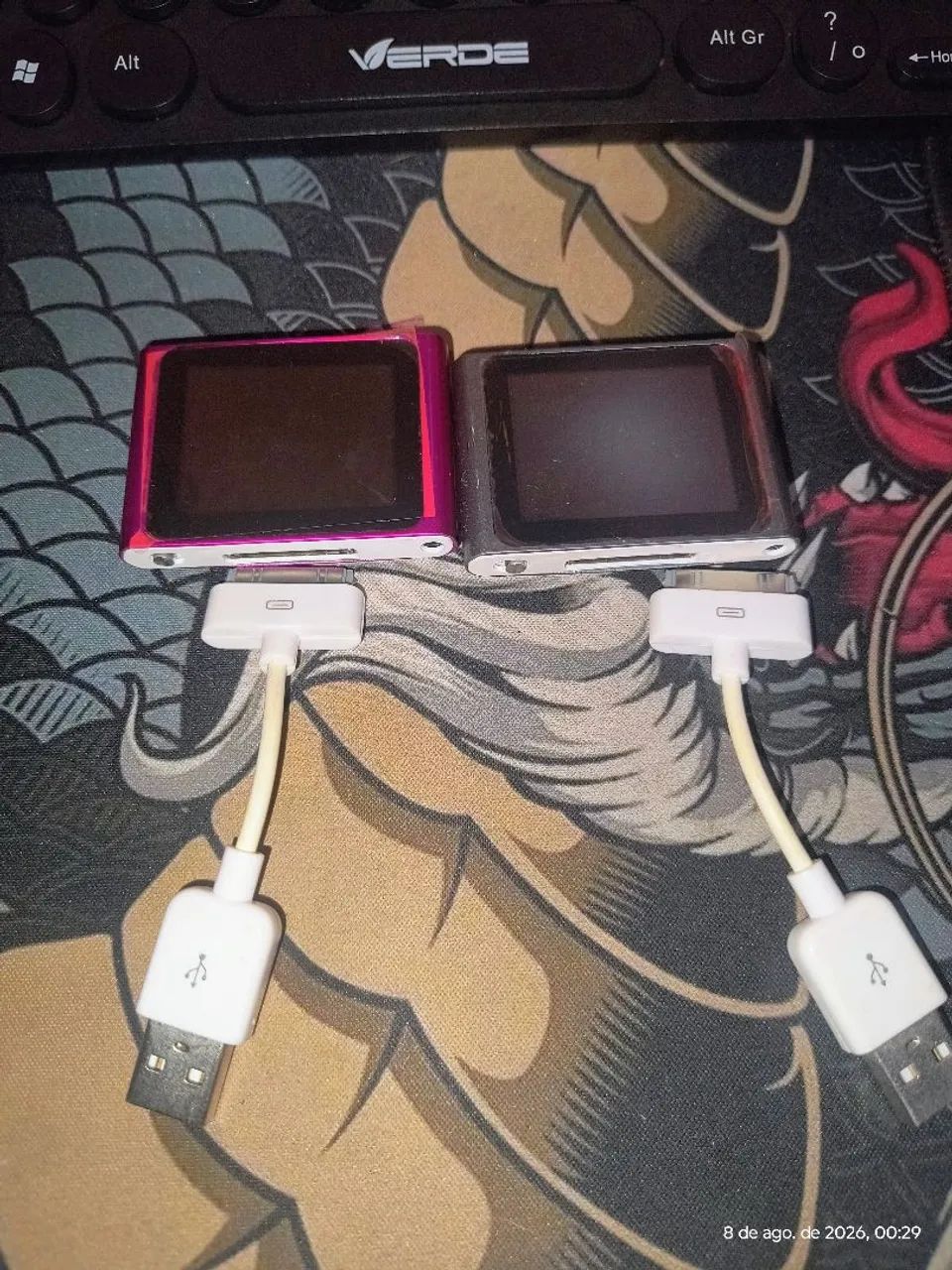 MP3 Player estilo iPod Nano 6ª geração - R$ 50