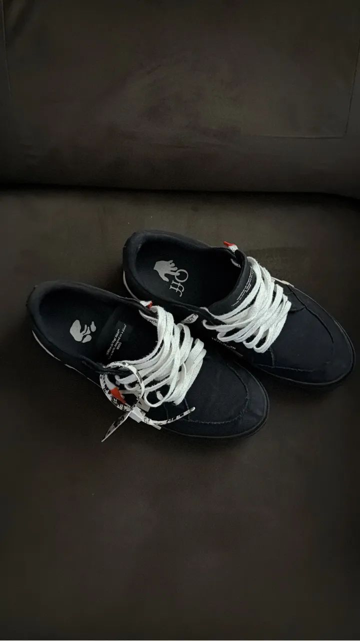 Tênis Off-White Vulcanized Low Black White Arrow - Foto 4