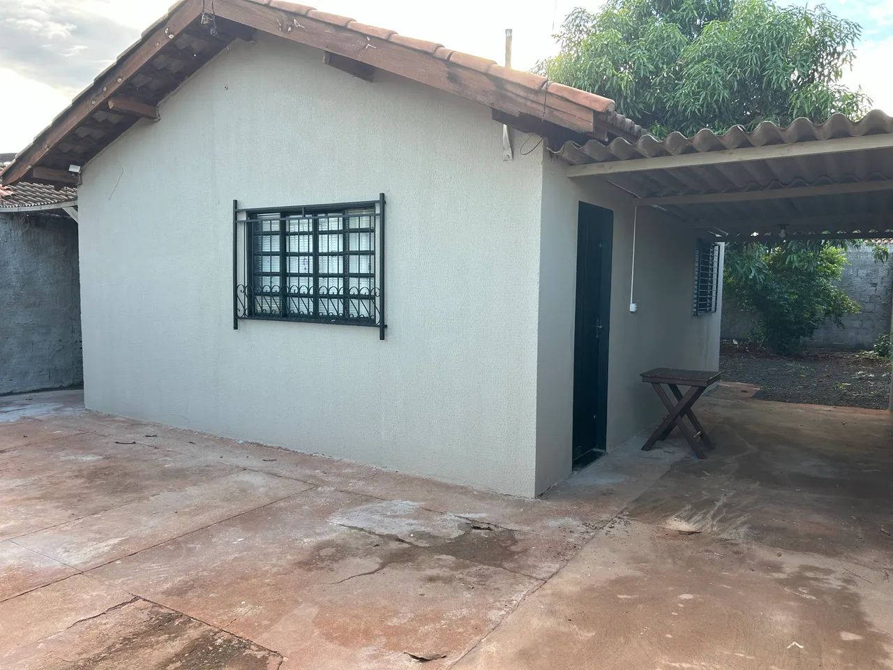 CASA COM ÓTIMA LOCALIZAÇÃO  - Foto 3