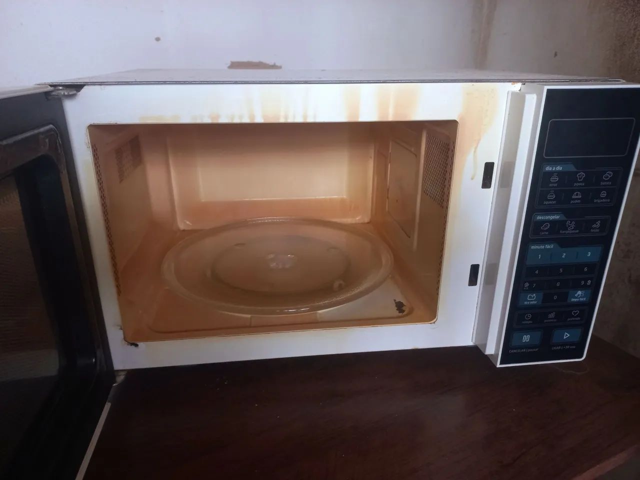Micro-ondas Midea 27 litros Funcionando perfeitamente  - Foto 2
