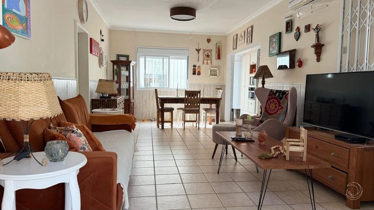 Casa residencial com 3 quartos em Sambaqui - Foto 3
