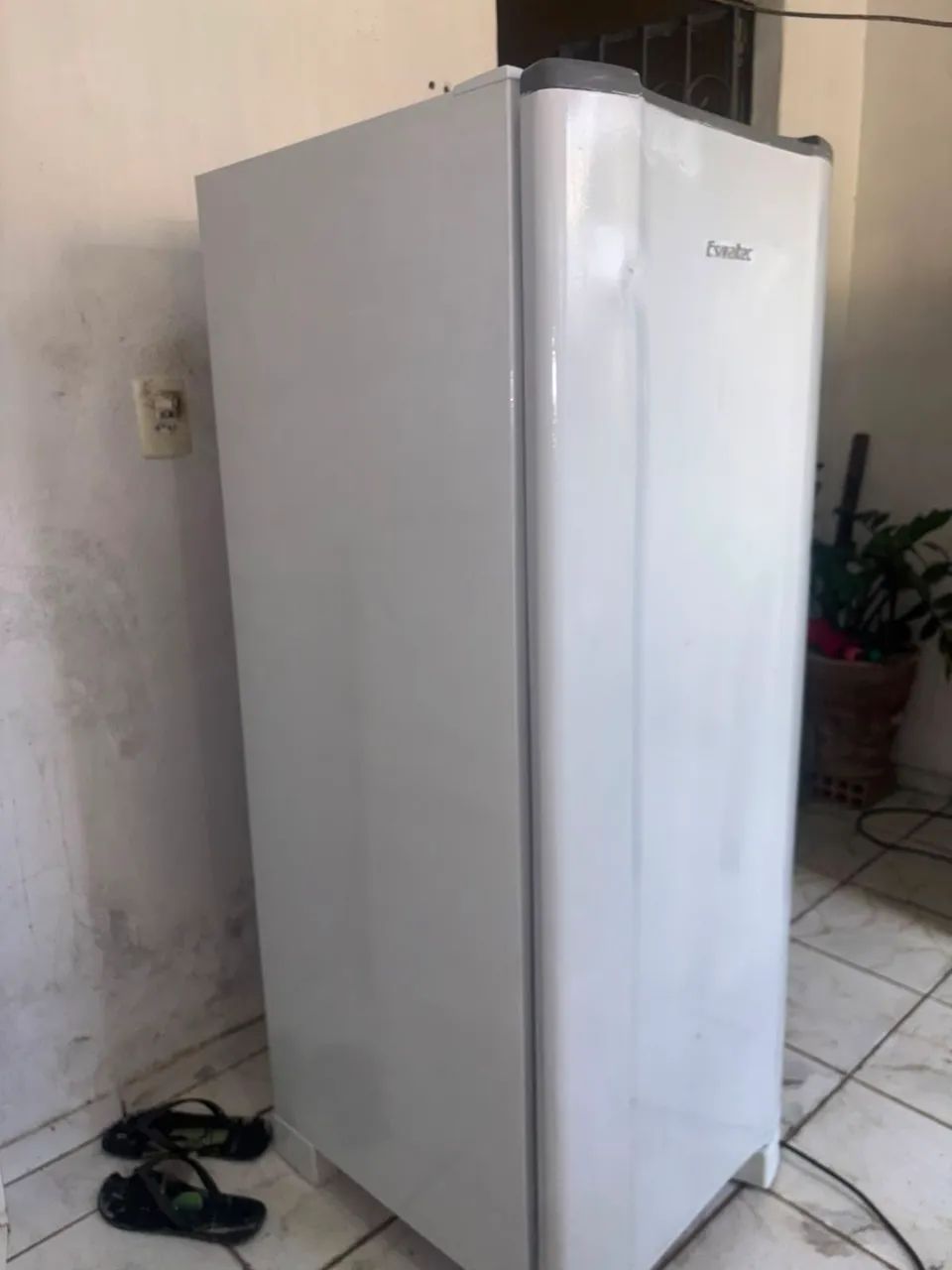 Geladeira esmaltec (frete grátis) - Foto 3