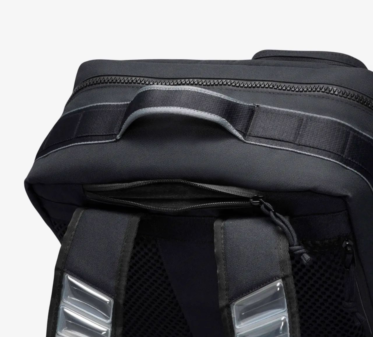 Nike Utility Elite Training Backpack 32L, modelo CK2656-010 - Foto 5