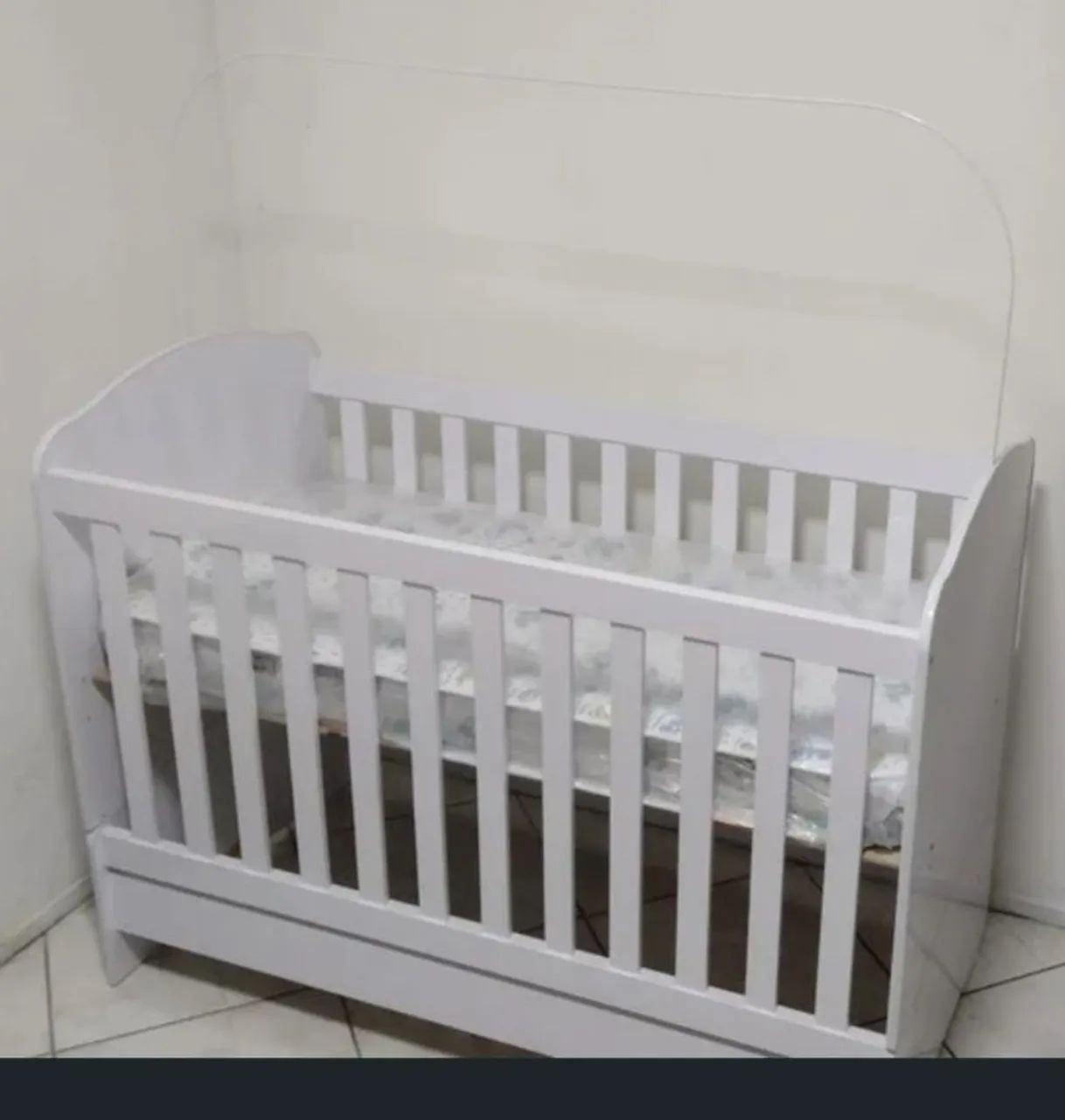 Berço que vira mini-cama 3 em 1