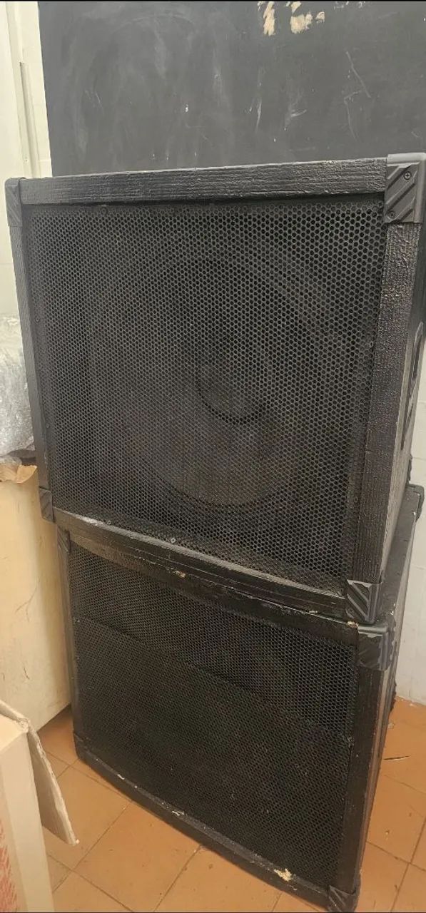 Vendo 4 falantes subwoofer 21 polegadas caixa selada