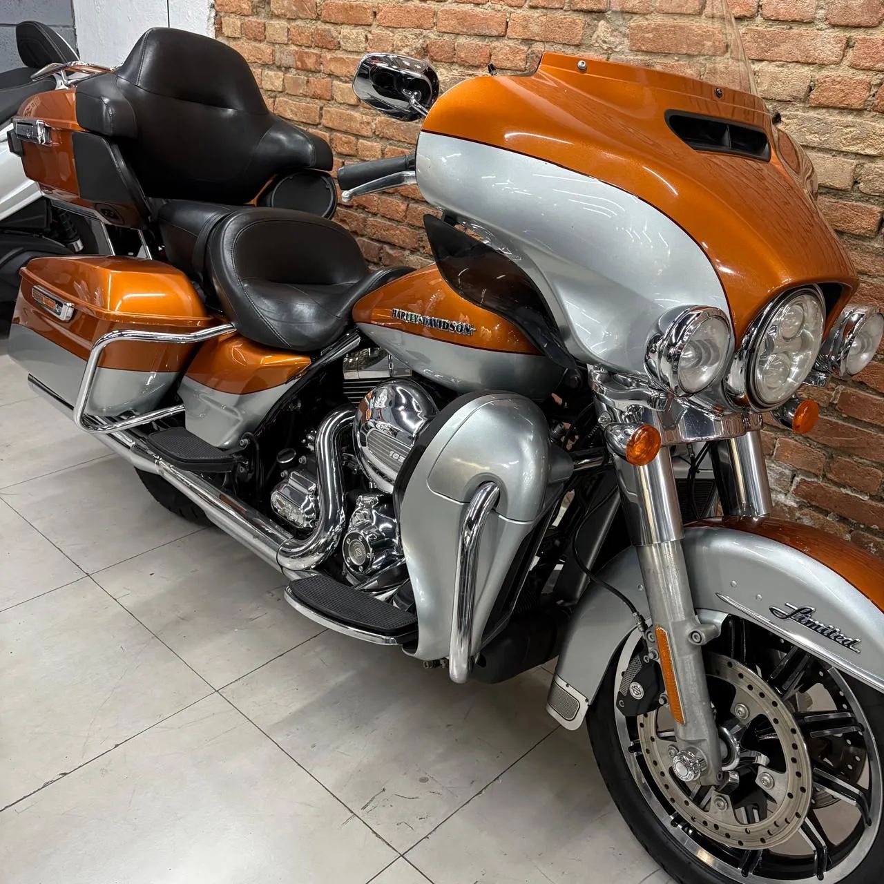 Harley-Davidson ULTRA LIMITED FLHTK - Foto 2