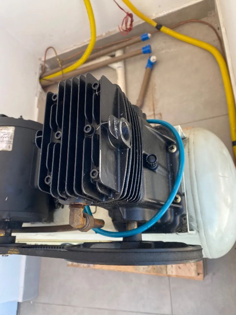 Schulz Odonto Bravo CSL 6 BR, com reservatório de 60 litros, 1 HP e 2 cilindros - Foto 4
