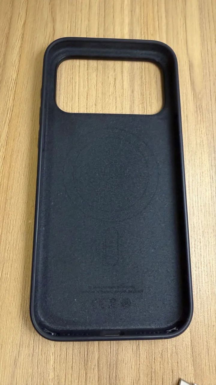 Capa de Silicone Original Apple com MagSafe para iPhone 17 Pro Max - Preta - Foto 2