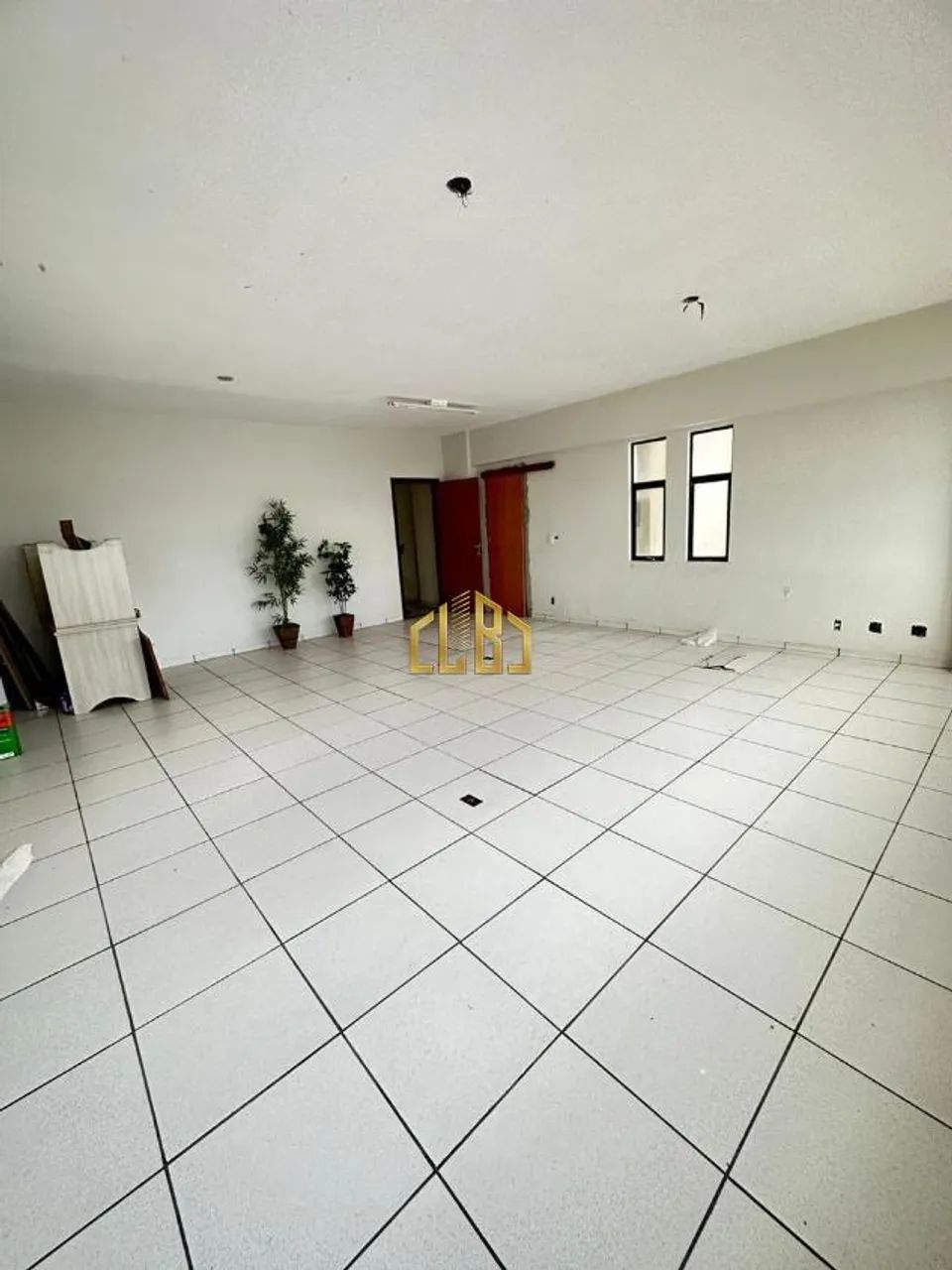Excelente Sala Comercial a venda no Centro Empresarial de Várzea Grande Centro da cidade e