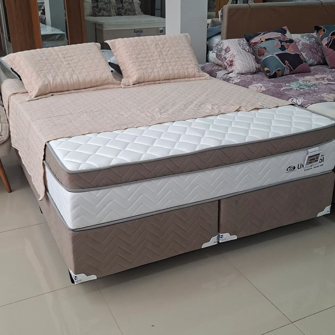 Cama box QUEEN  EUROSONO 1 DIA DE USO 