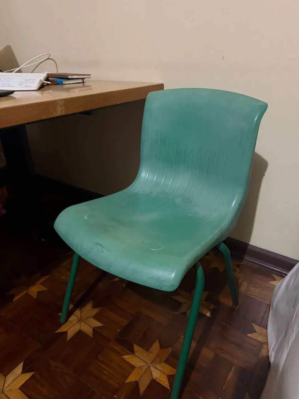 4 Cadeiras Verde-Água - Plástico e Metal - Foto 2