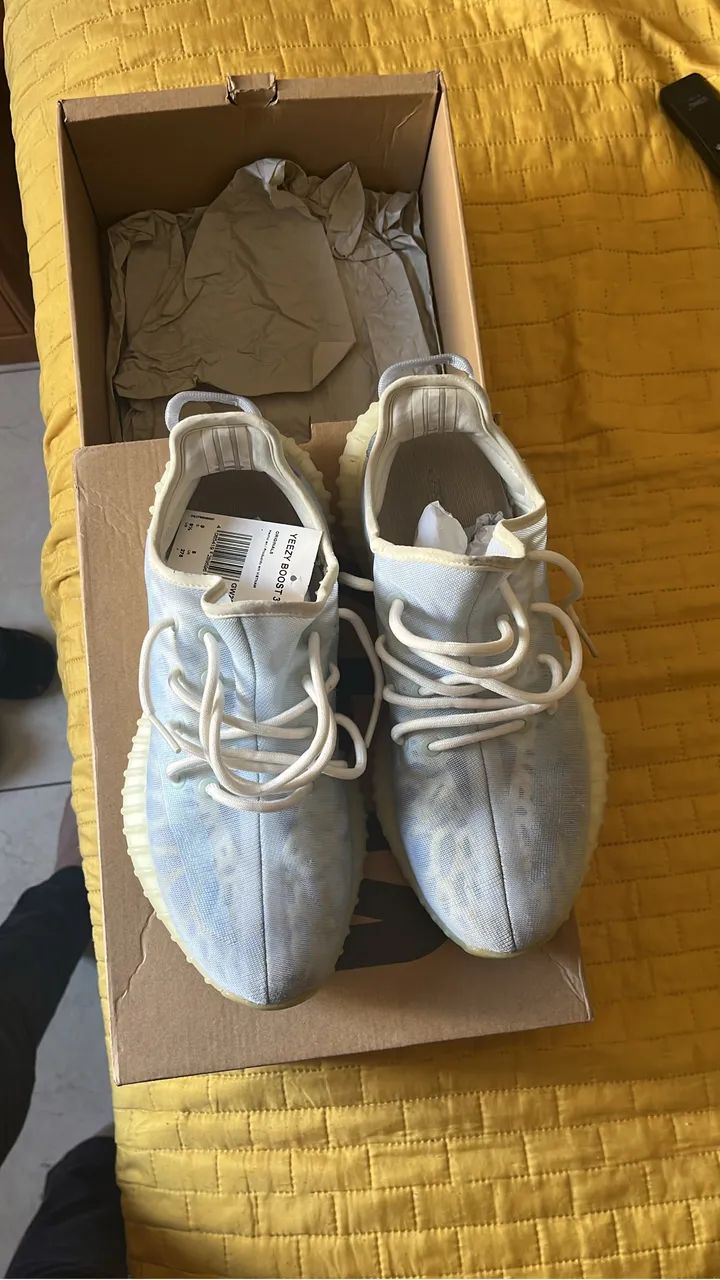 Yeezy 350 com caixa pra sair rápido - Foto 3