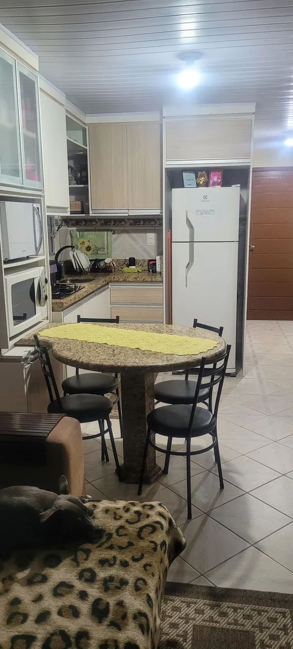Venda de casa com piscina 