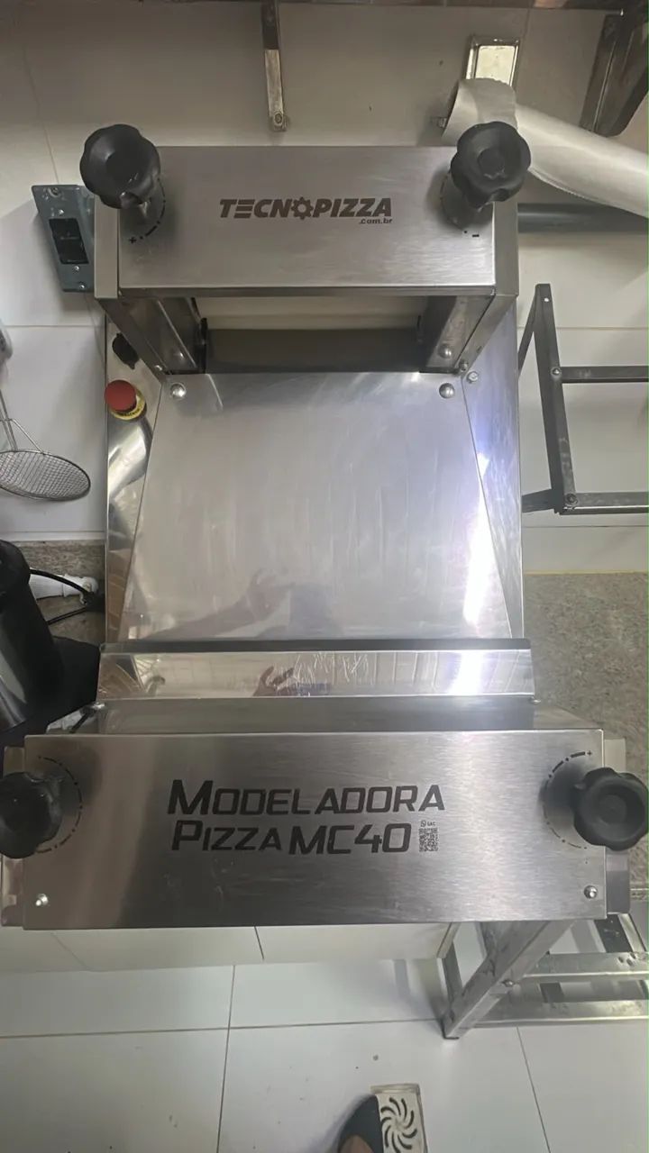 Modeladora industrial de pizza tecnopizza MC-40