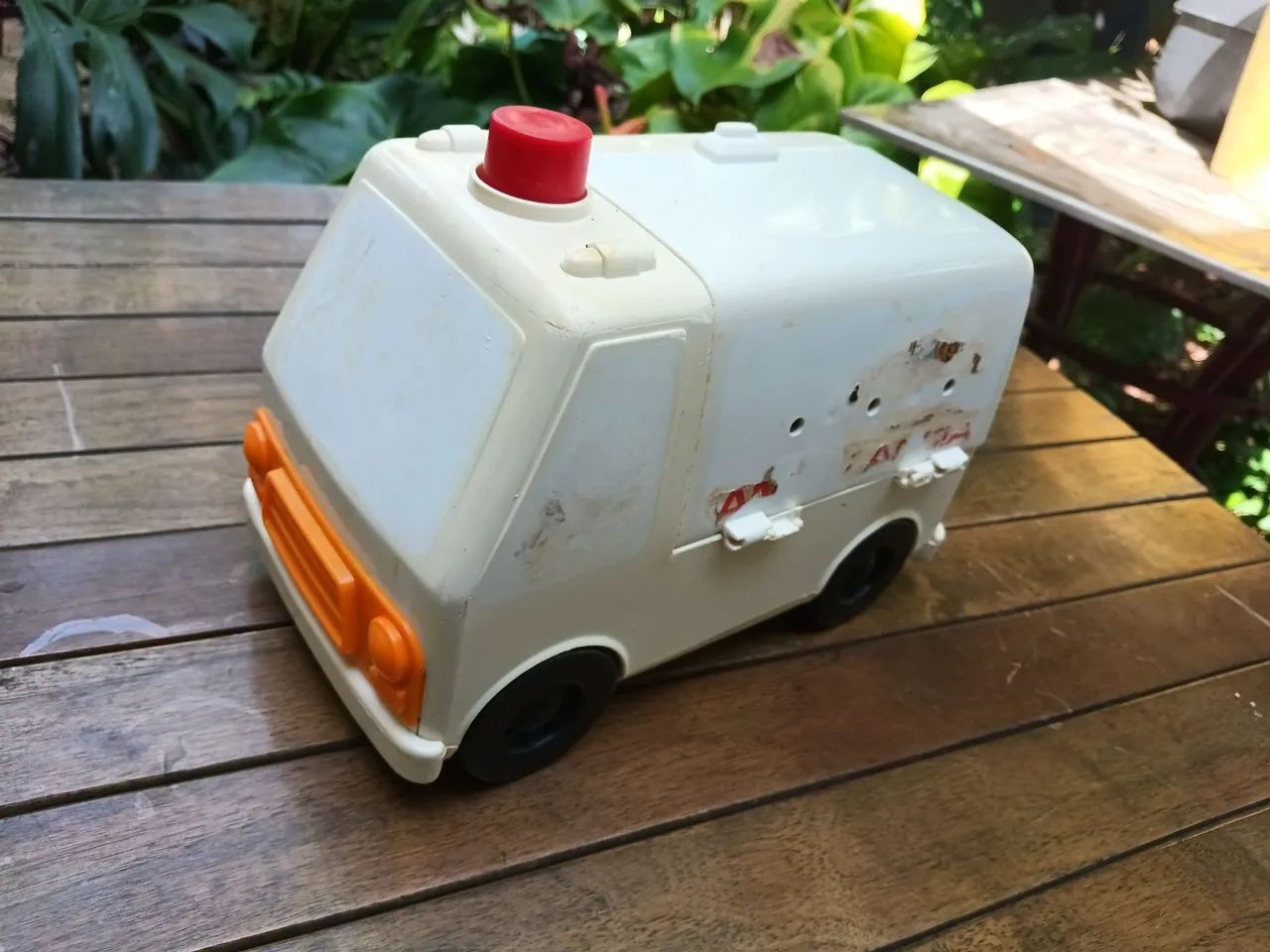 Ambulância Sara Tudo (Década 1980)