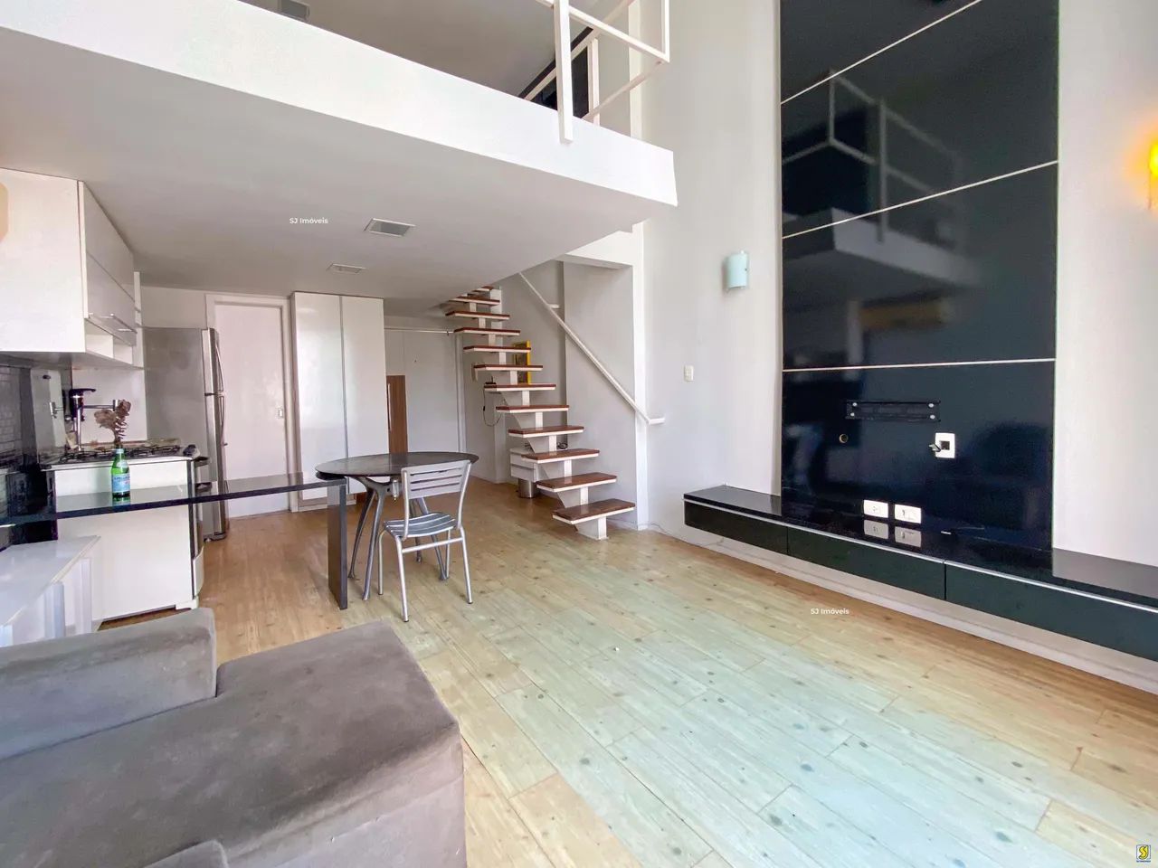 Apartamento mobiliado com vista para o mar e praticidade completa - Foto 2