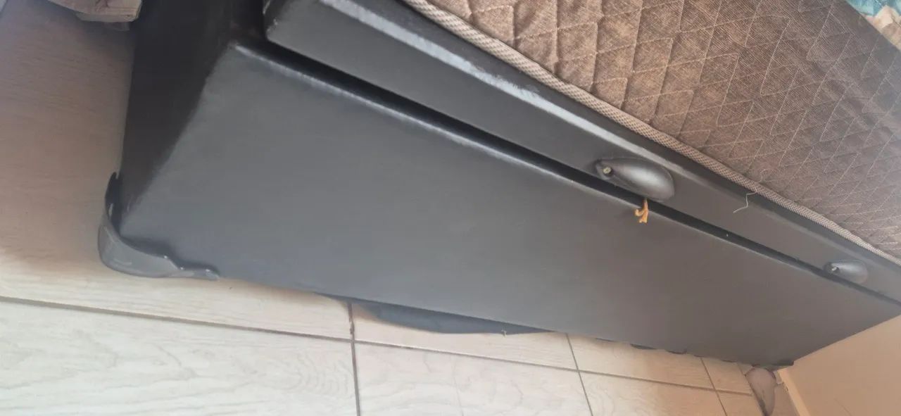 Cama casal colchão espuma com baú  - Foto 2