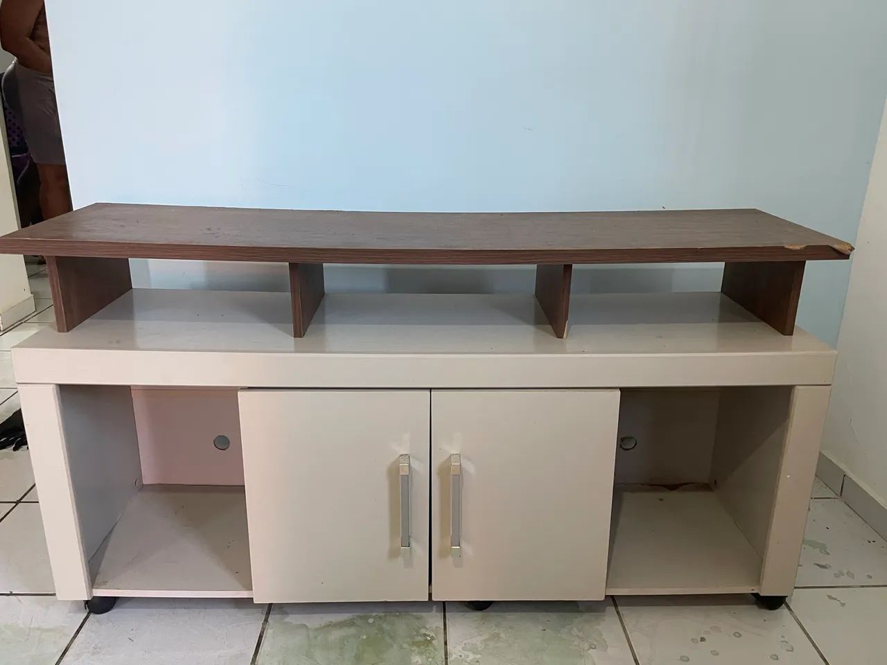 Sofá 2 lugares e rack - Foto 3
